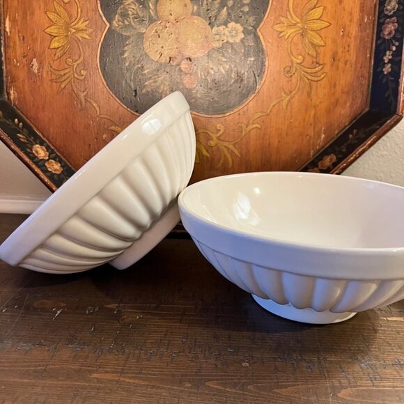 Two Soft White Footed Haeger 9" Stoneware Bowls - Picture 1 of 8